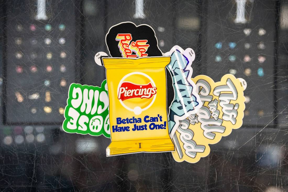 Stickers troquelados con terminación brillante